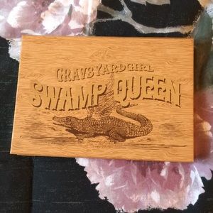 Grav3yardGirl swamp queen tarte palette